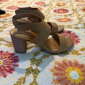 Naturalizer 3" Heel Sandals - Professional or Casual